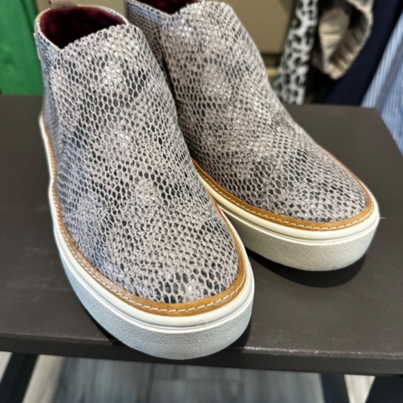 TOMS PAXTON MID-TOP SLIP-ON SNEAKER snake print 5 - Picture 2 of 9
